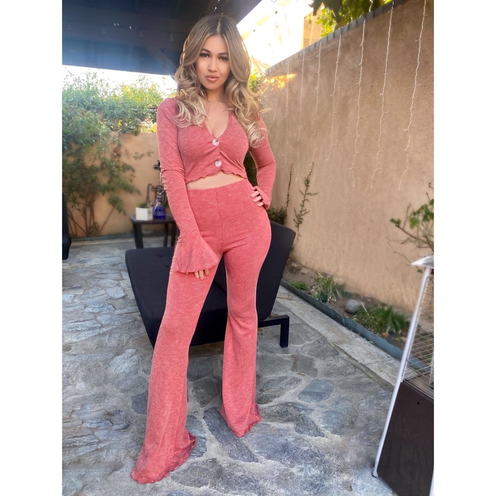 2 piece Rust Rib Knit bell bottom bell sleeve set - Picture 2 of 3